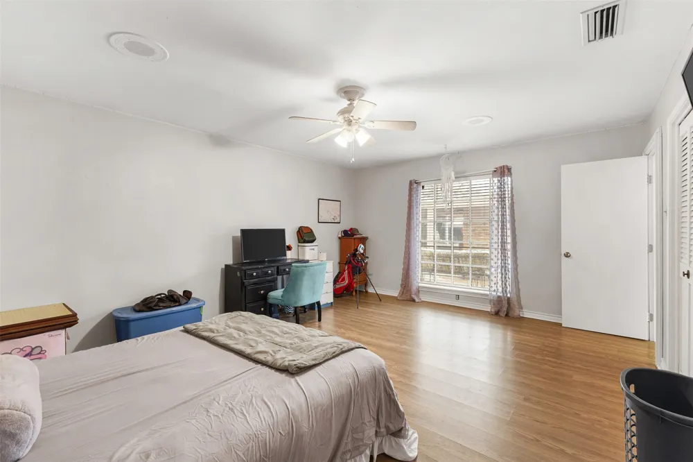 1302 W Sabine Street Carthage, TX 75633