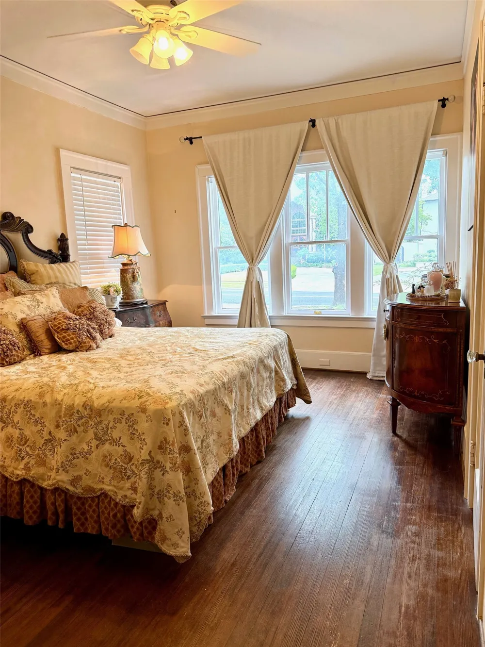 3852 Mockingbird Lane Highland Park, TX 75205