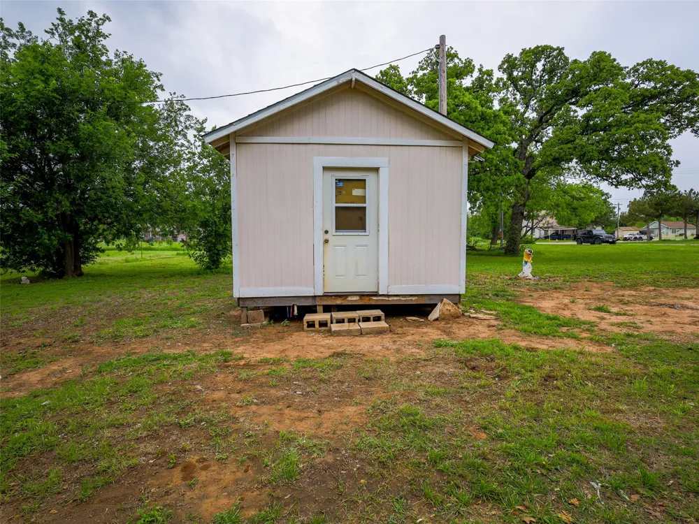 609 W 12th St Cisco, TX 76437