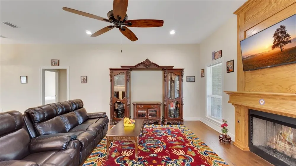 1005 Stone Bridge Street Mt Pleasant, TX 75455