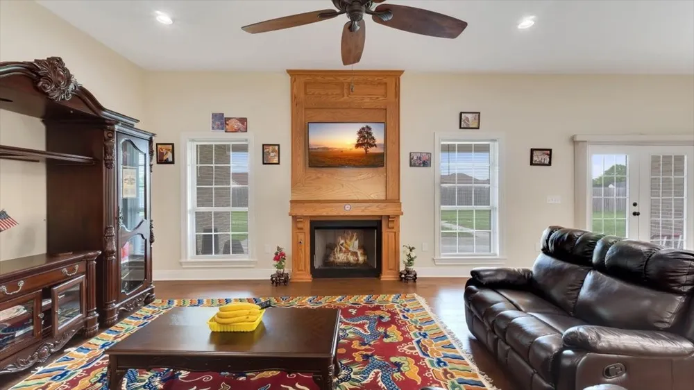 1005 Stone Bridge Street Mt Pleasant, TX 75455