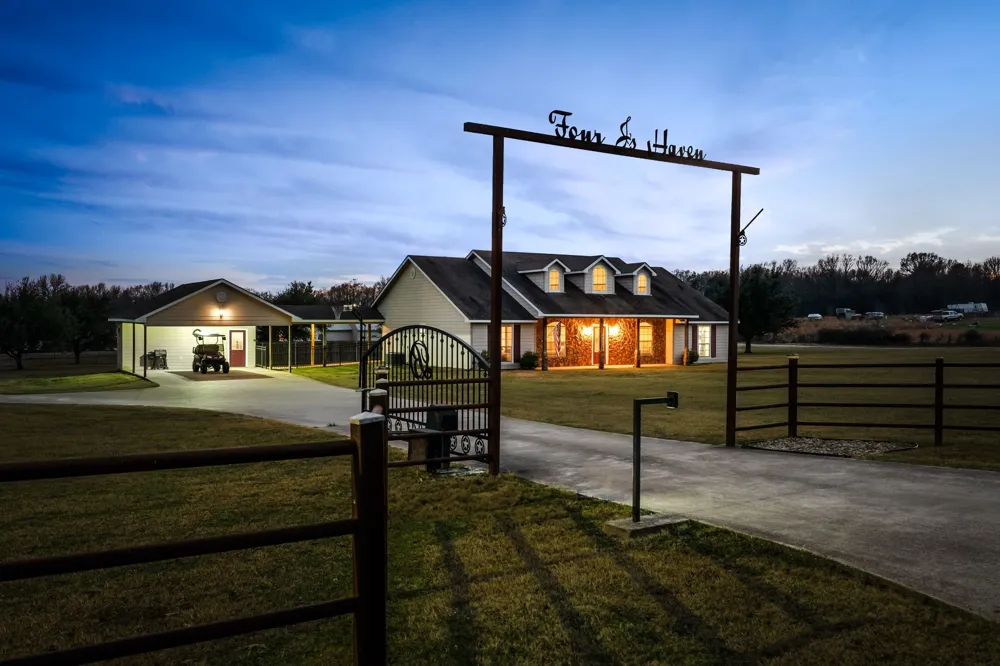2801 County Road 1600 Alba, TX 75410