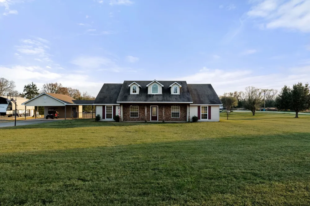 2801 County Road 1600 Alba, TX 75410