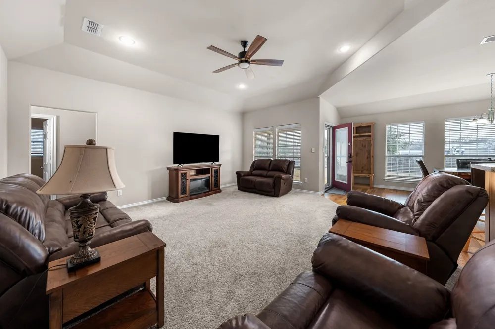 2801 County Road 1600 Alba, TX 75410