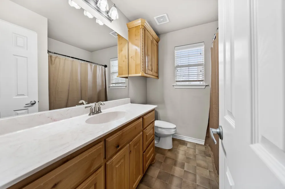 2801 County Road 1600 Alba, TX 75410