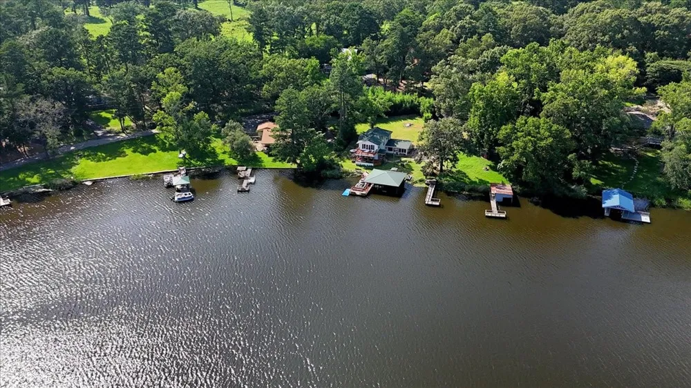 1027 County Road 3230 Quitman, TX 75783