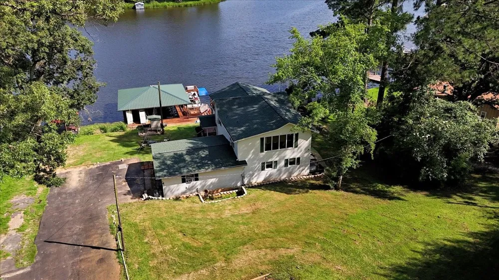1027 County Road 3230 Quitman, TX 75783