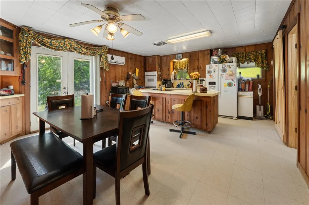 1027 County Road 3230 Quitman, TX 75783