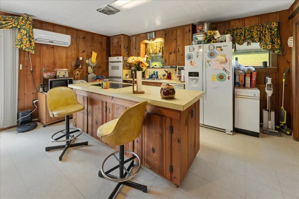 1027 County Road 3230 Quitman, TX 75783