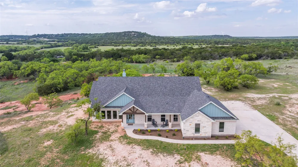 1700 County Road 207 Ovalo, TX 79541