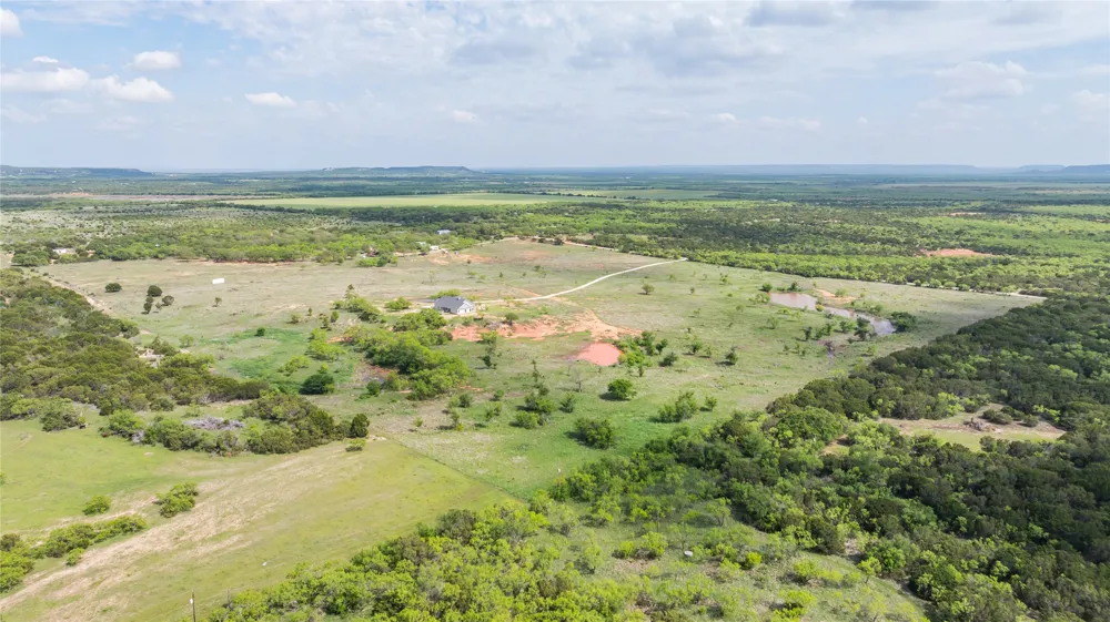 1700 County Road 207 Ovalo, TX 79541