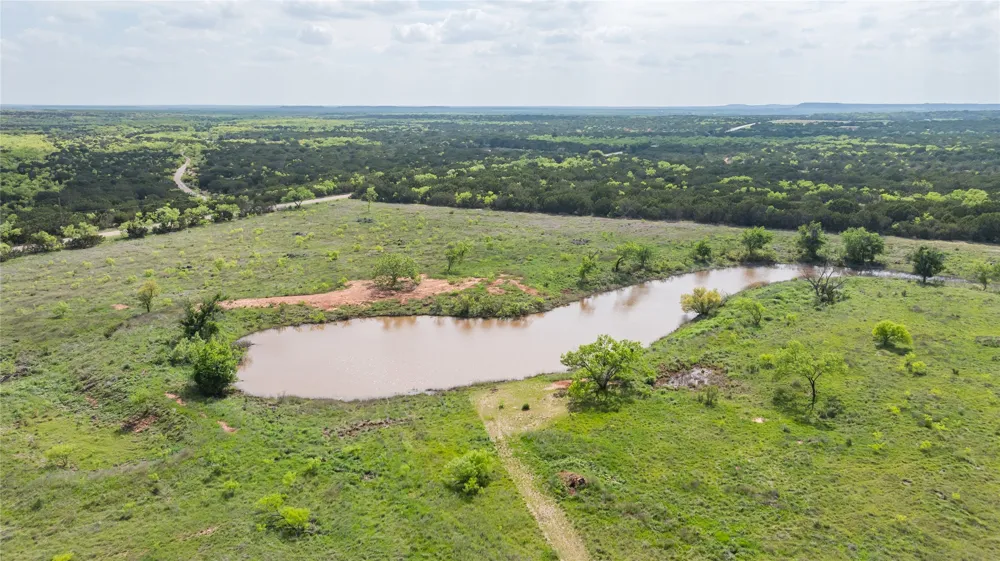 1700 County Road 207 Ovalo, TX 79541