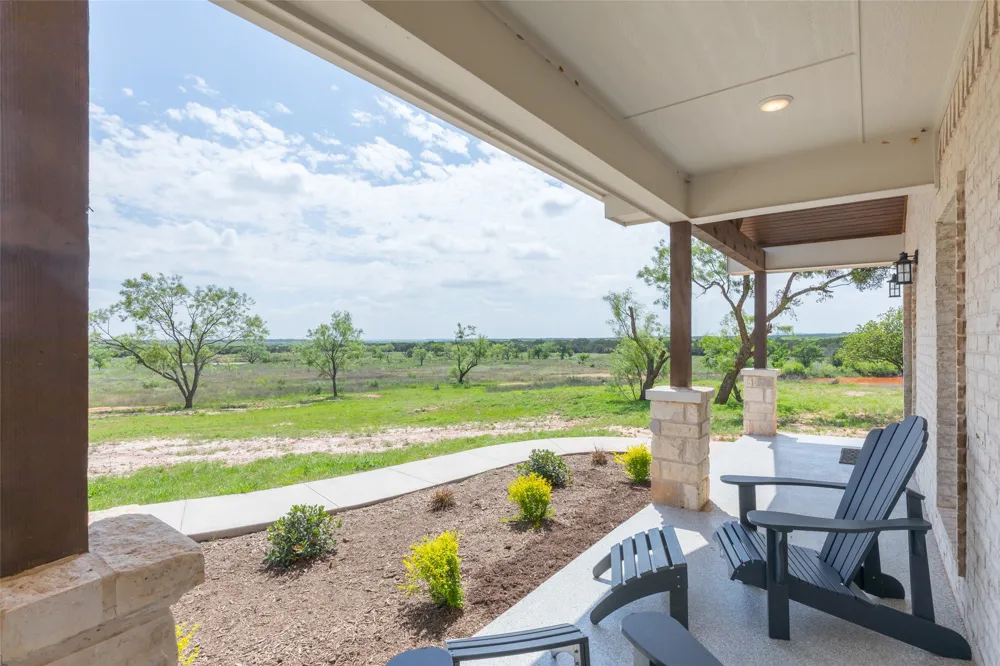 1700 County Road 207 Ovalo, TX 79541
