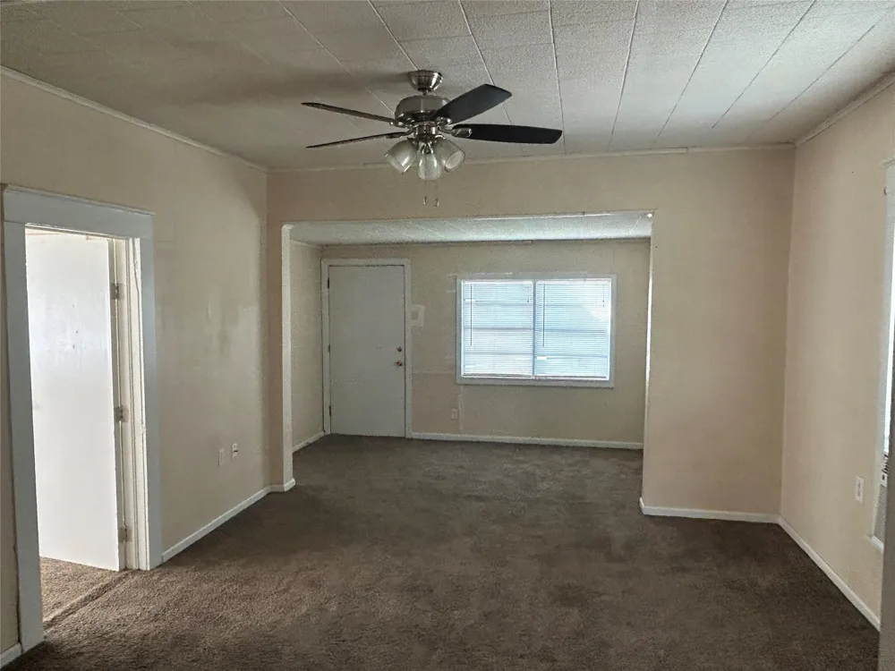 300 Harrison Avenue Newcastle, TX 76372