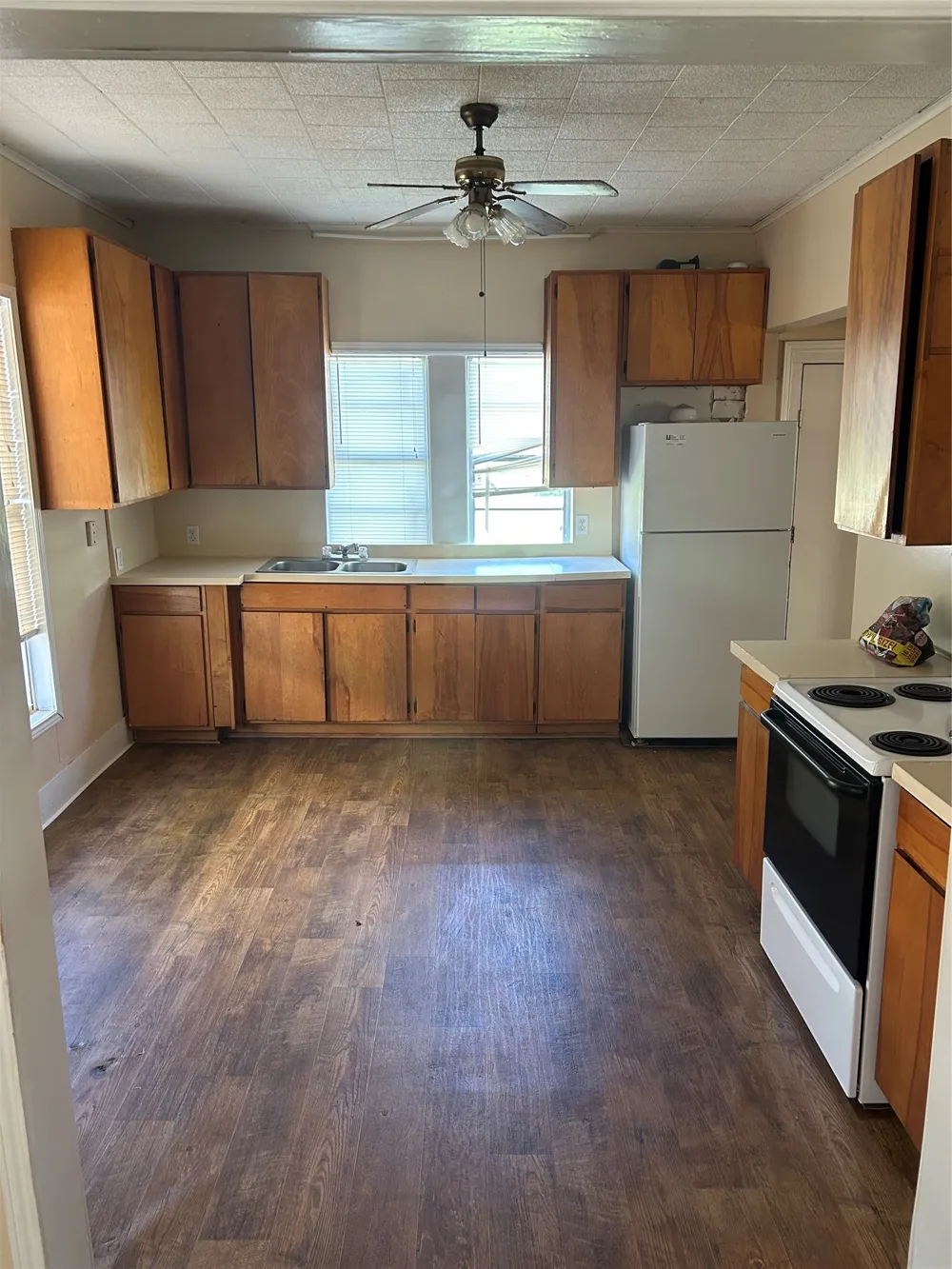 300 Harrison Avenue Newcastle, TX 76372