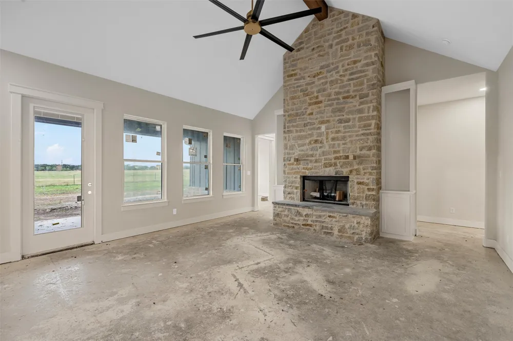 407 Lacek Mill Road China Spring, TX 76633