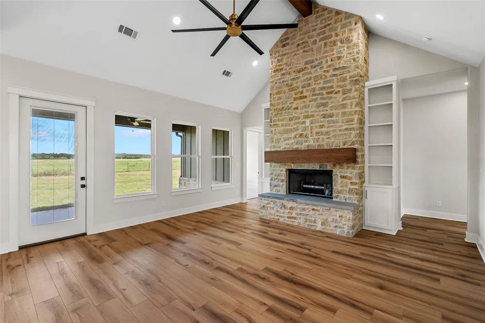 407 Lacek Mill Road China Spring, TX 76633