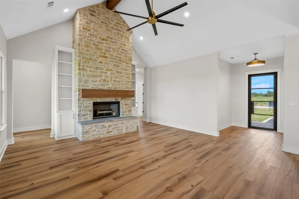 407 Lacek Mill Road China Spring, TX 76633