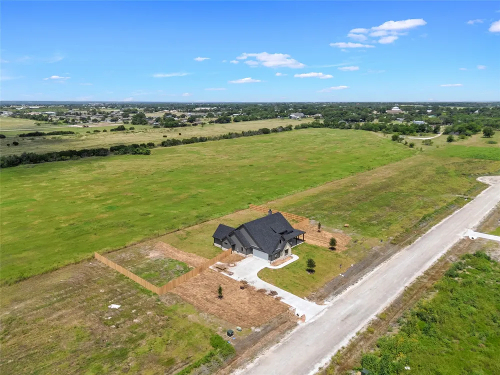 407 Lacek Mill Road China Spring, TX 76633