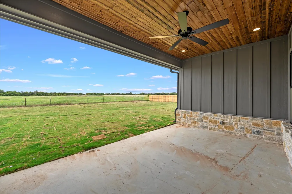 407 Lacek Mill Road China Spring, TX 76633