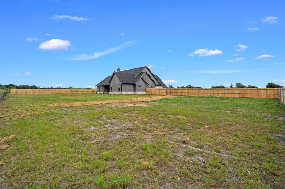 407 Lacek Mill Road China Spring, TX 76633