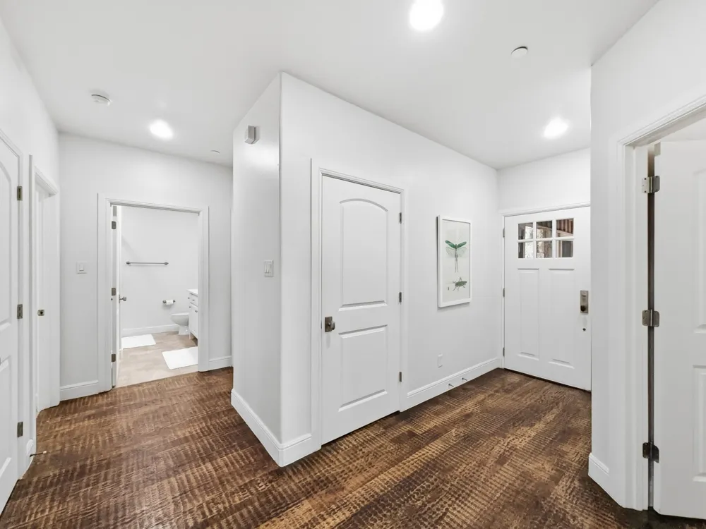 2033 Harbor Way #104 Graford, TX 76449