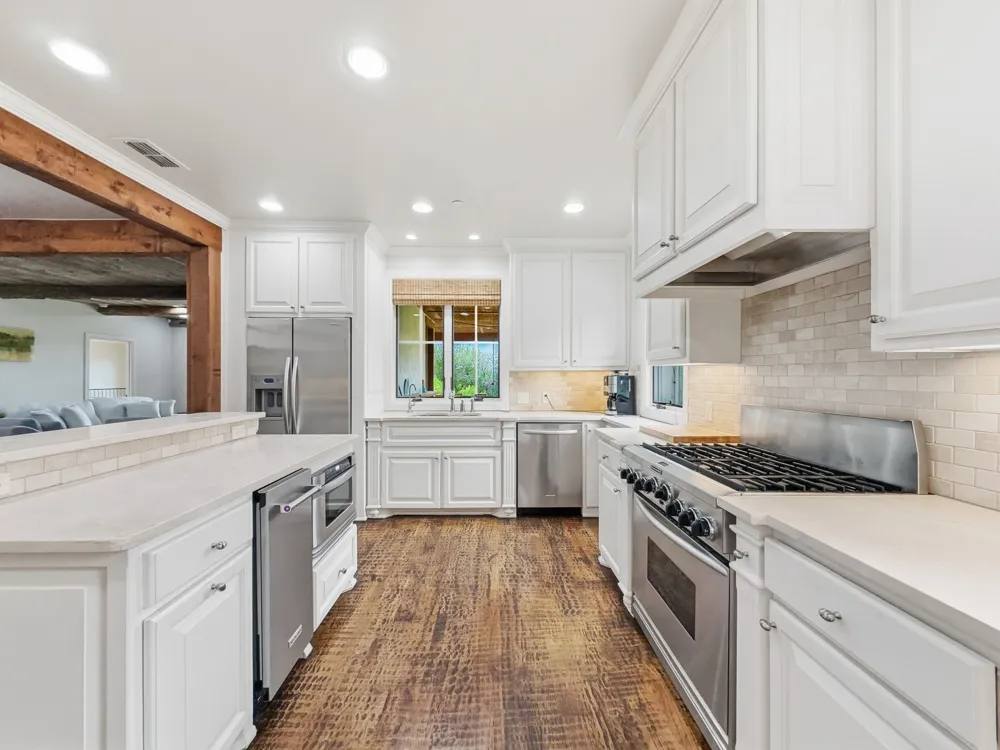 2033 Harbor Way #104 Graford, TX 76449
