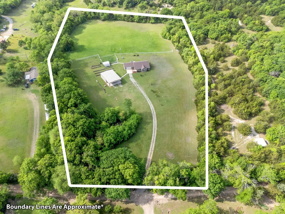 254 Jackson Road Whitewright, TX 75491