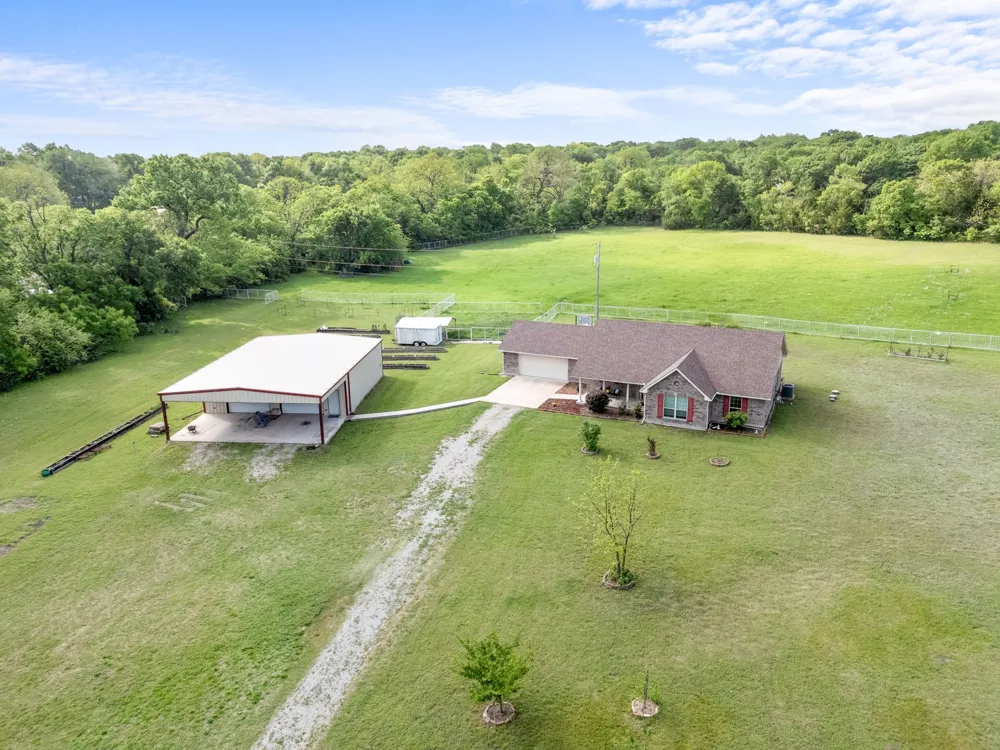 254 Jackson Road Whitewright, TX 75491