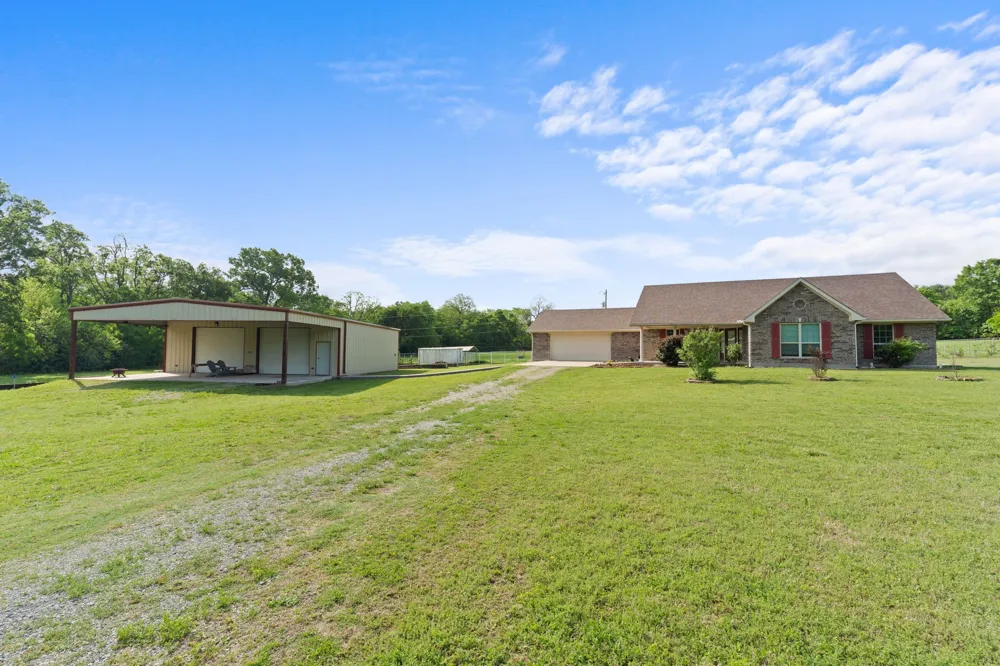 254 Jackson Road Whitewright, TX 75491