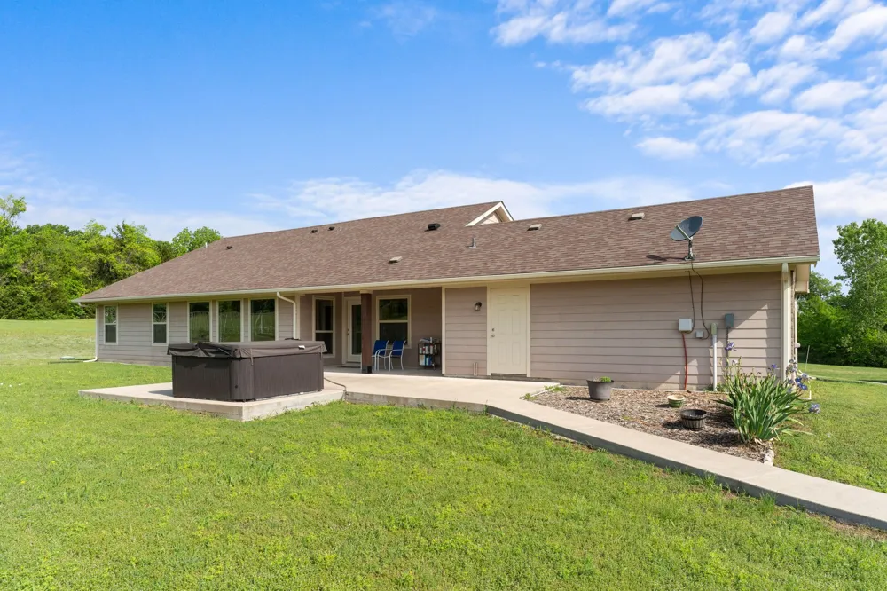 254 Jackson Road Whitewright, TX 75491