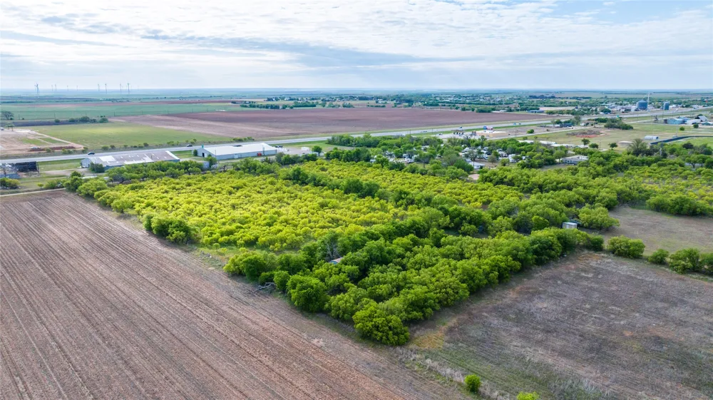 18 Avenue A Haskell, TX 79521