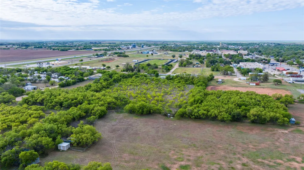 18 Avenue A Haskell, TX 79521