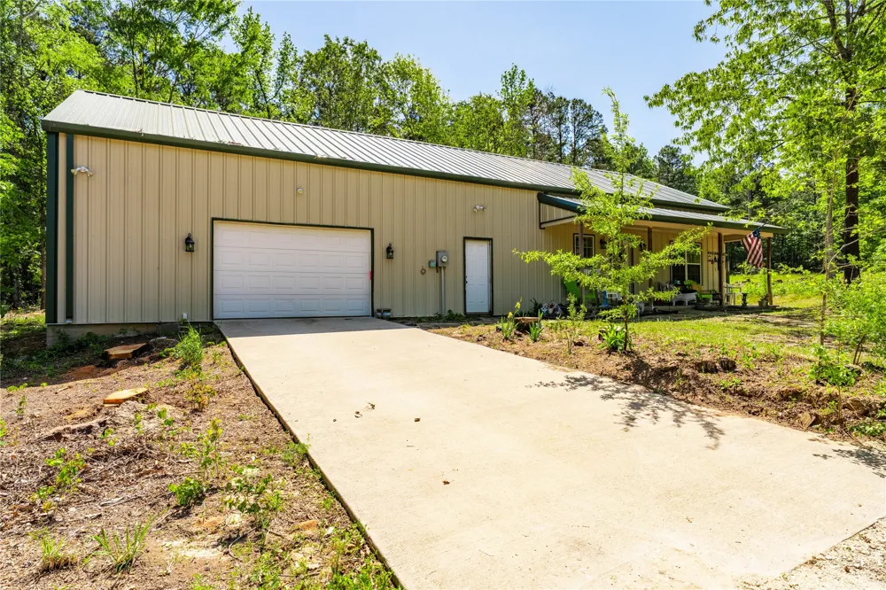 458 Cherokee Cove . Drive Jacksonville, TX 75766