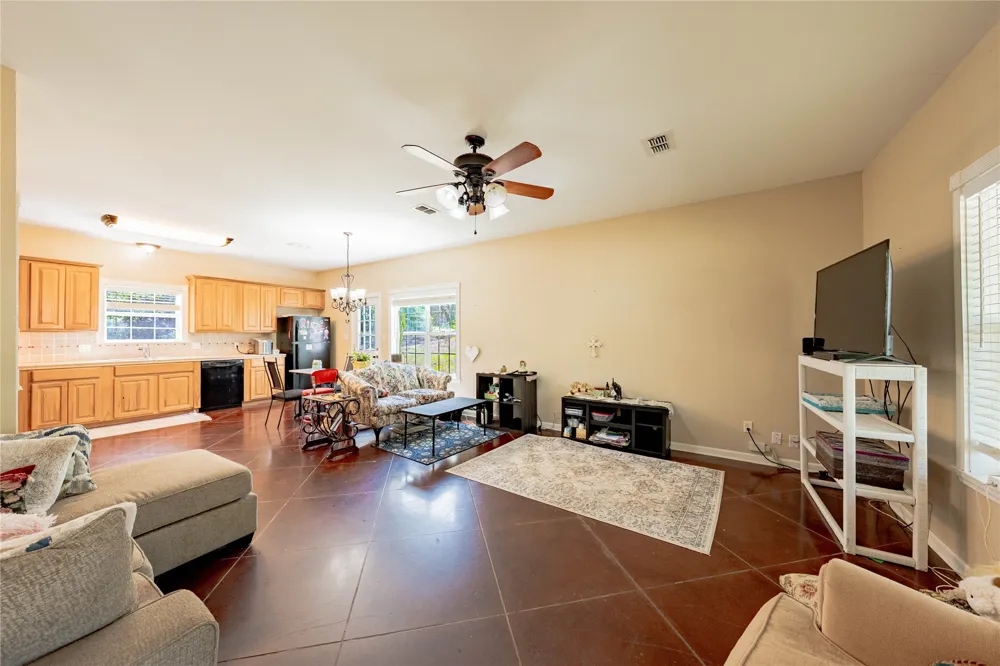 458 Cherokee Cove . Drive Jacksonville, TX 75766