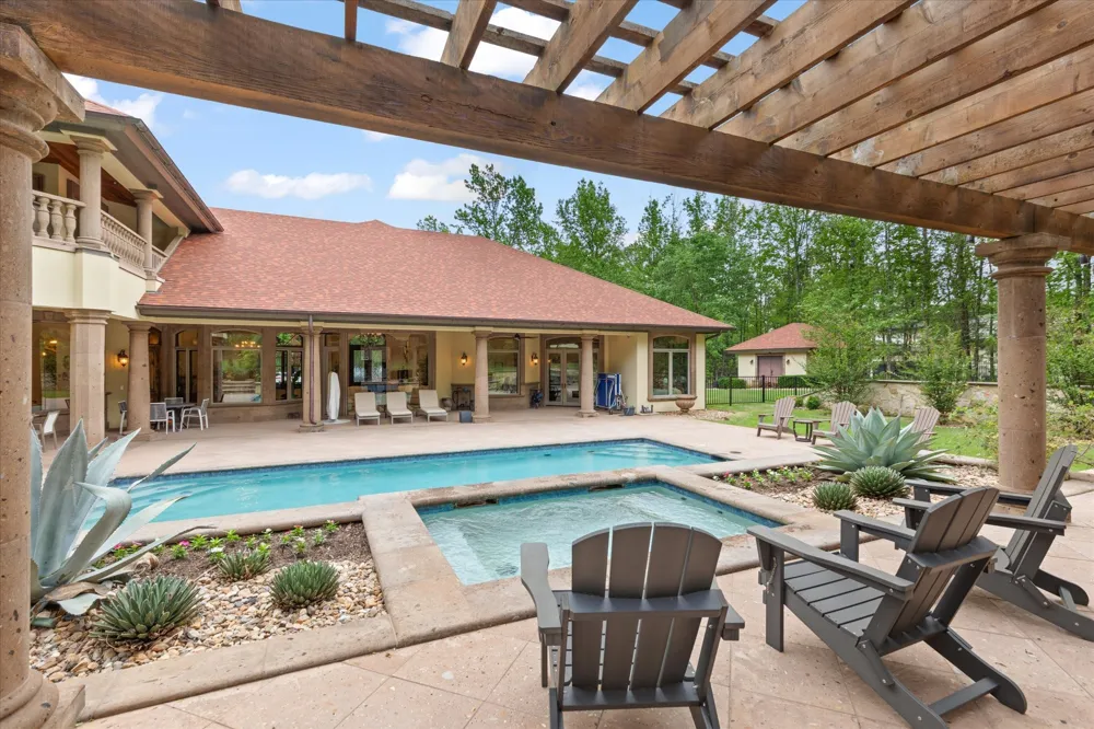 3705 Champions Ridge Lane Longview, TX 75605