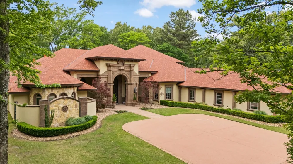 3705 Champions Ridge Lane Longview, TX 75605