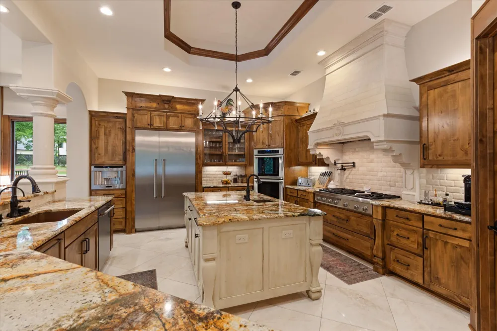 3705 Champions Ridge Lane Longview, TX 75605