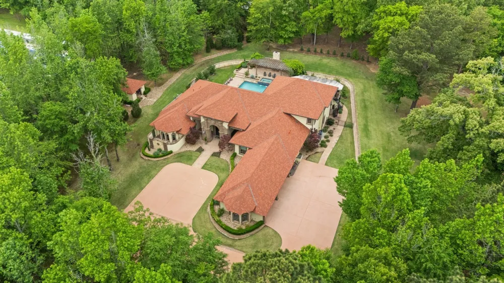 3705 Champions Ridge Lane Longview, TX 75605