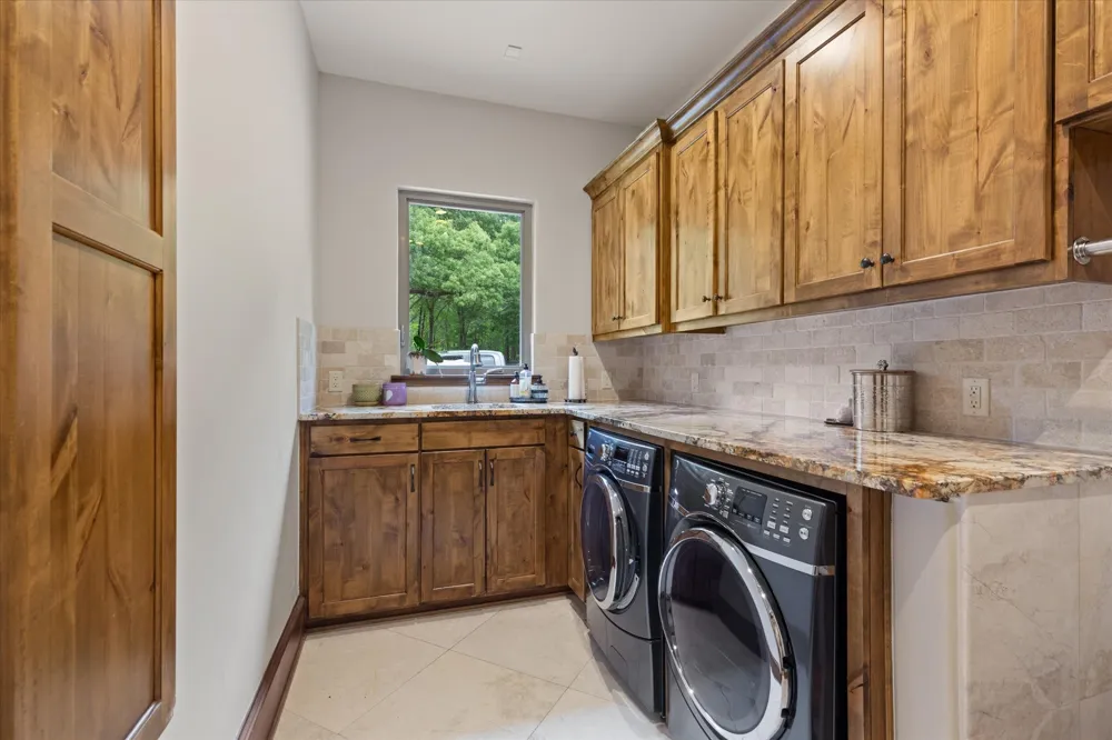 3705 Champions Ridge Lane Longview, TX 75605