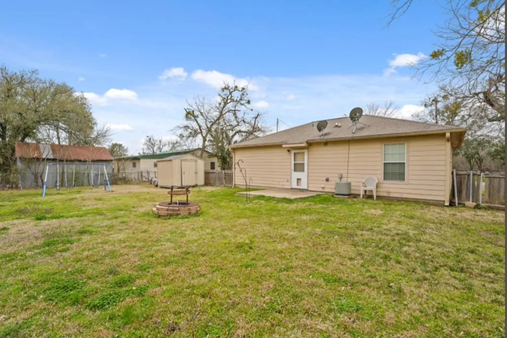 209 Mill Street Lone Oak, TX 75453