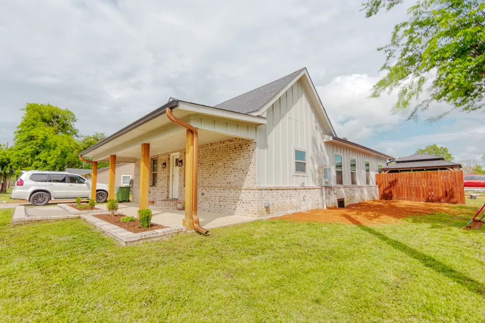 113 Smith Tioga, TX 76271