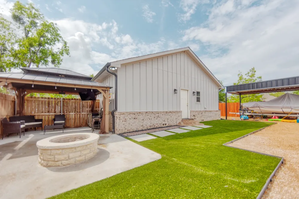 113 Smith Tioga, TX 76271