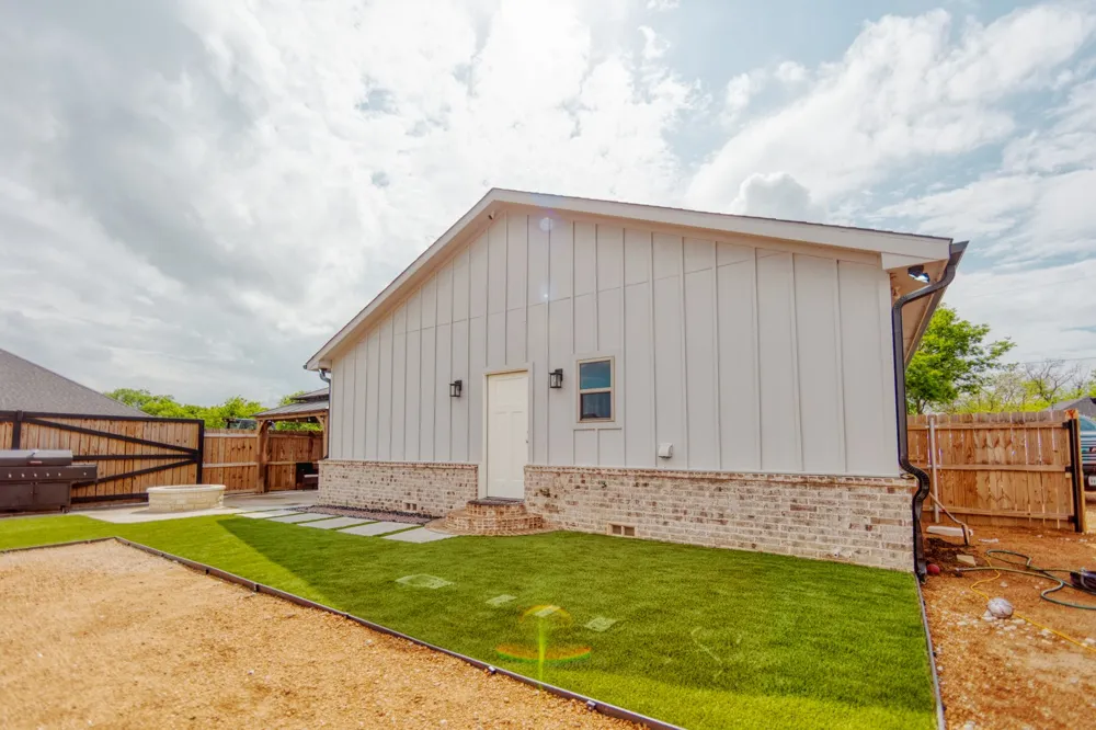 113 Smith Tioga, TX 76271
