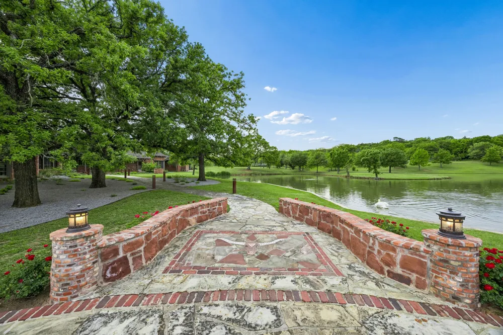1 Paigebrooke Westlake, TX 76262
