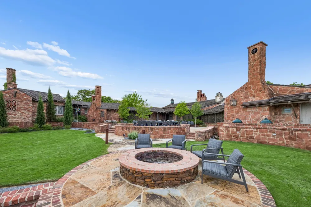 1 Paigebrooke Westlake, TX 76262