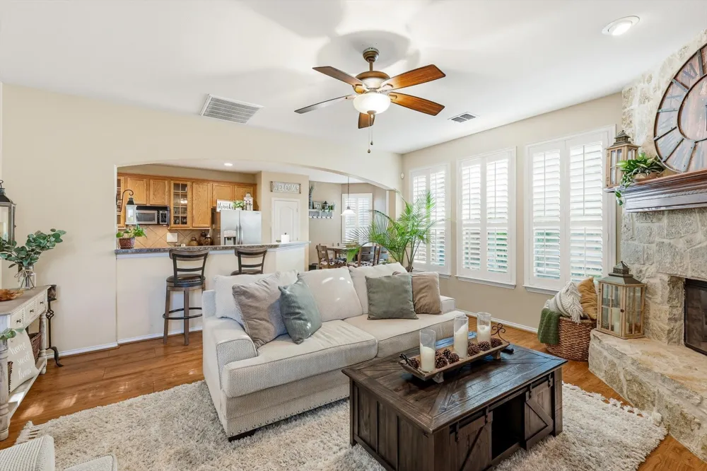 377 Kirby Drive Lantana, TX 76226