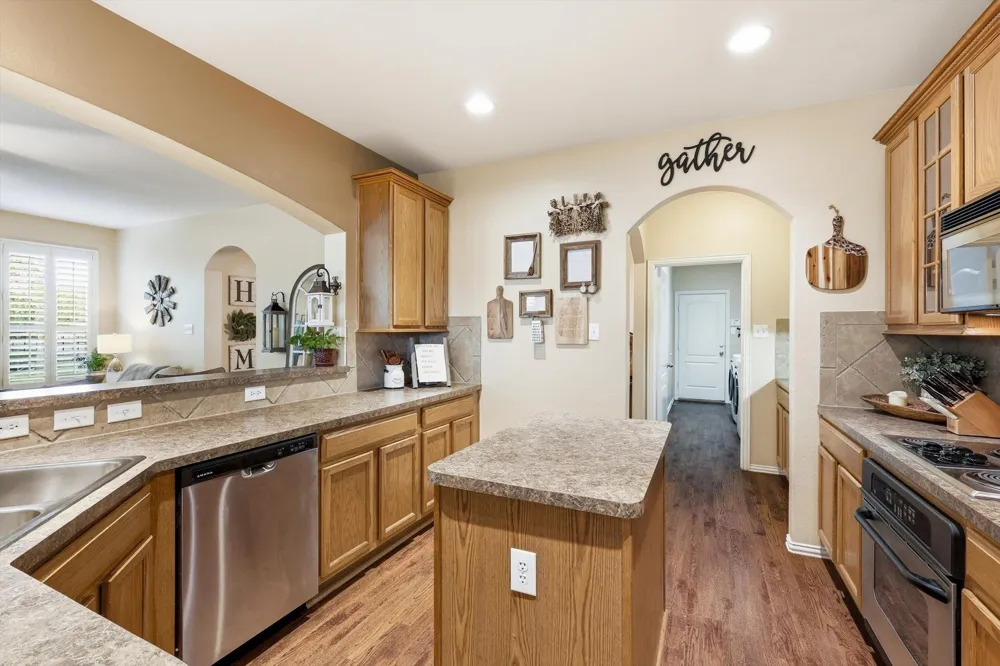 377 Kirby Drive Lantana, TX 76226