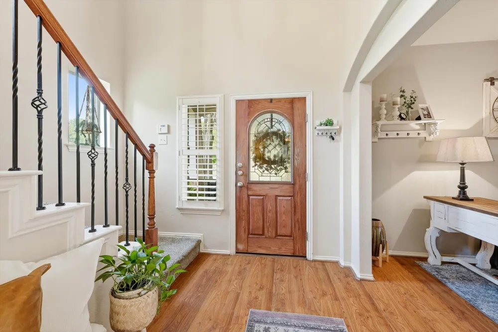 377 Kirby Drive Lantana, TX 76226