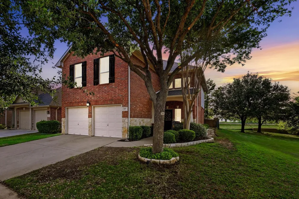 377 Kirby Drive Lantana, TX 76226